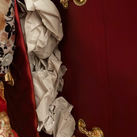 Red Golden Clutch - Picture 3 of 3